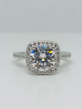 2ct MOISSANITE size 6